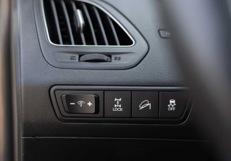 Подержанный автомобиль Hyundai ix35 2012 года (18 фото)