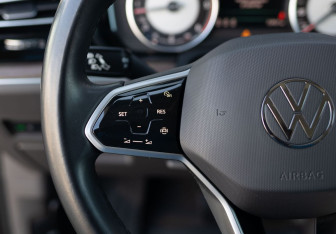 Подержанный автомобиль Volkswagen Touareg 2021 года (12 фото)