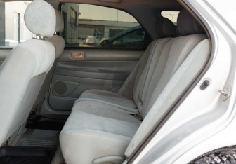 Подержанный автомобиль Toyota Vista Wagon 1998 года (16 фото)