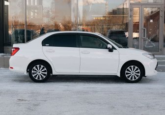 Подержанный автомобиль Toyota Corolla Sedan 2015 года (4 фото)