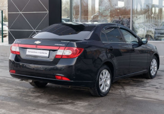 Подержанный автомобиль Chevrolet Epica 2010 года (5 фото)