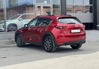 Подержанный автомобиль Mazda CX-5 2018 года (7 фото)