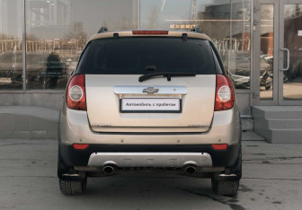 Подержанный автомобиль Chevrolet Captiva 2007 года (6 фото)