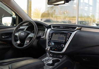 Подержанный автомобиль Nissan Murano Suv 2016 года (10 фото)
