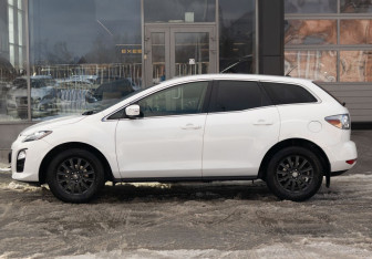 Подержанный автомобиль Mazda CX-7 2011 года (8 фото)