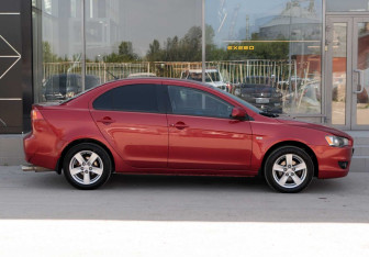 Подержанный автомобиль Mitsubishi Lancer Sedan 2008 года (4 фото)