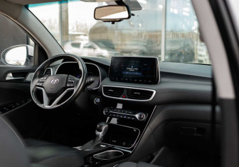 Подержанный автомобиль Hyundai Tucson 2020 года (10 фото)