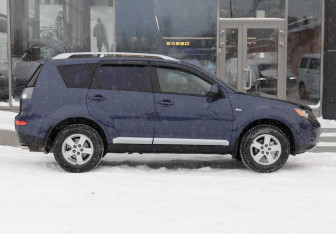 Подержанный автомобиль Mitsubishi Outlander 2007 года (4 фото)