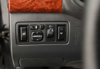 Подержанный автомобиль Toyota Avensis Sedan 2005 года (18 фото)