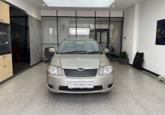 Подержанный автомобиль Toyota Corolla Wagon 2005 года (2 фото)