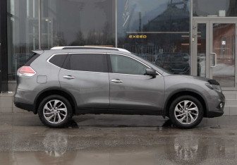 Подержанный автомобиль Nissan X-Trail 2016 года (4 фото)