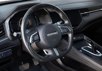 Подержанный автомобиль Haval F7 2021 года (11 фото)