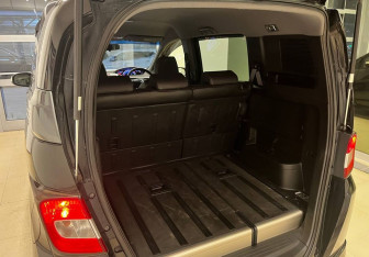 Подержанный автомобиль Honda Freed 2014 года (16 фото)