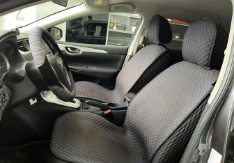 Подержанный автомобиль Nissan Sentra Sedan 2015 года (8 фото)