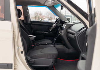 Подержанный автомобиль Kia Soul 2010 года (18 фото)