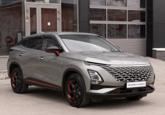 Подержанный автомобиль Omoda C5 2023 года (3 фото)