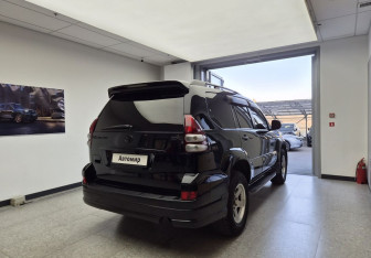 Подержанный автомобиль Toyota Land Cruiser Prado 2006 года (4 фото)