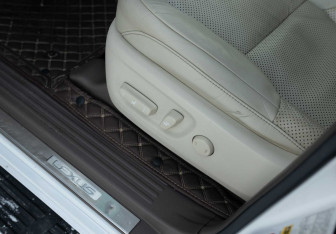 Подержанный автомобиль Lexus GX 2011 года (19 фото)