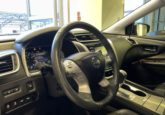 Подержанный автомобиль Nissan Murano Suv 2017 года (7 фото)