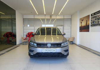 Подержанный автомобиль Volkswagen Tiguan 2018 года (2 фото)