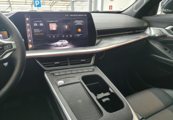 Подержанный автомобиль Haval F7 2025 года (11 фото)