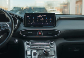 Подержанный автомобиль Hyundai Santa Fe 2021 года (14 фото)