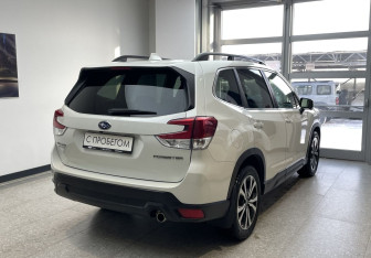 Подержанный автомобиль Subaru Forester Suv 2020 года (5 фото)