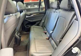 Подержанный автомобиль BMW X3 2019 года (13 фото)