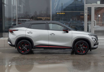 Подержанный автомобиль Omoda C5 2022 года (4 фото)