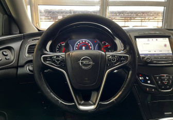 Подержанный автомобиль Opel Insignia Sedan 2014 года (10 фото)