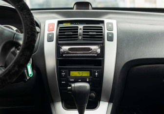 Подержанный автомобиль Hyundai Tucson 2005 года (13 фото)