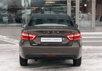 Подержанный автомобиль LADA (ВАЗ) Vesta Sedan 2016 года (6 фото)