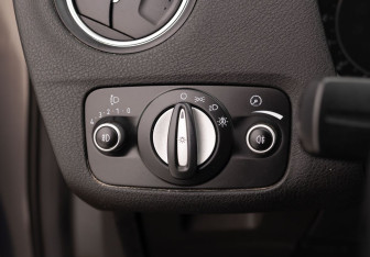 Подержанный автомобиль Ford Mondeo Liftback 2012 года (18 фото)