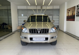 Подержанный автомобиль Toyota Land Cruiser Prado 2008 года (2 фото)