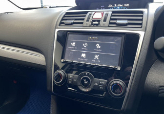 Подержанный автомобиль Subaru Levorg 2014 года (15 фото)