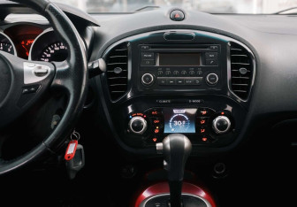 Подержанный автомобиль Nissan Juke 2011 года (14 фото)