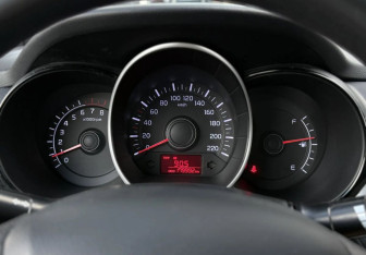 Подержанный автомобиль Kia Rio Sedan 2015 года (12 фото)