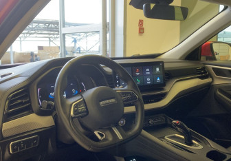 Подержанный автомобиль Haval F7 2023 года (8 фото)