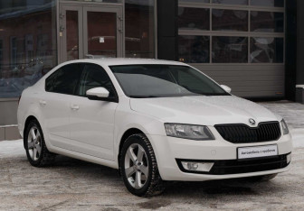 Подержанный автомобиль Skoda Octavia Wagon 2013 года (3 фото)