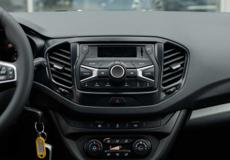 Подержанный автомобиль LADA (ВАЗ) Vesta Wagon 2019 года (14 фото)