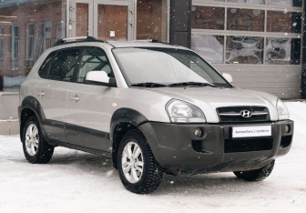 Подержанный автомобиль Hyundai Tucson 2008 года (3 фото)