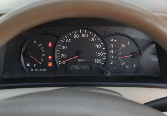 Подержанный автомобиль Toyota Corolla Sedan 2001 года (12 фото)