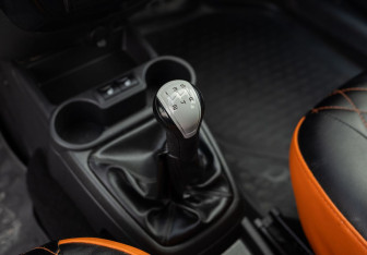 Подержанный автомобиль LADA (ВАЗ) Kalina Hatchback 2015 года (19 фото)