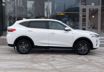 Подержанный автомобиль Haval F7 2019 года (4 фото)
