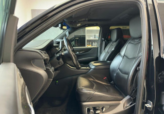 Подержанный автомобиль Cadillac Escalade Suv 2019 года (13 фото)