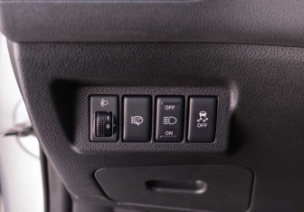 Подержанный автомобиль Nissan X-Trail 2013 года (18 фото)