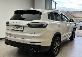 Подержанный автомобиль Chery Tiggo 8 Pro Max 2022 года (4 фото)