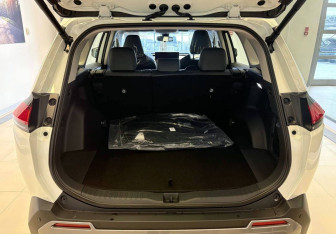 Новый Toyota RAV4 2025 (7 фото)