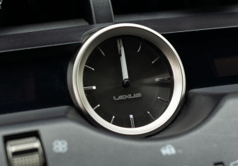 Подержанный автомобиль Lexus NX 2018 года (15 фото)