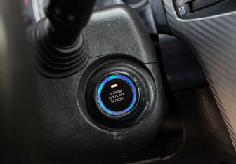 Подержанный автомобиль Chevrolet Captiva 2007 года (14 фото)